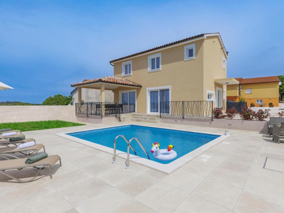 Holiday Home Villa Dora By Interhome Pula Exterior foto